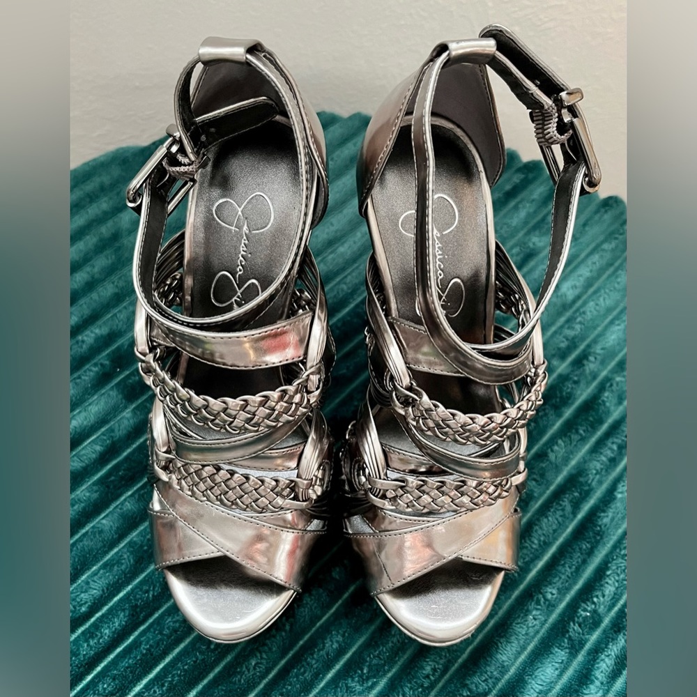 Jessica Simpson Women's Parissa Platform Sandal - Chrome - Size 5 - Picture 7 of 11